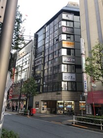 西武新宿の店舗物件