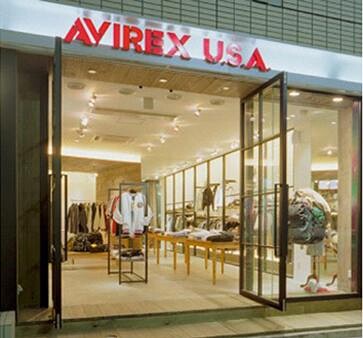 AVIREX 新宿店 ミリタリーウェアブランドショップの内装・外観画像