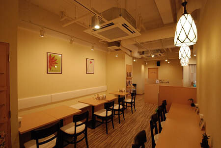 洋食キッチン　クラーク亭　六甲道店（兵庫） ハンバーグ、ステーキ、洋食の内装・外観画像