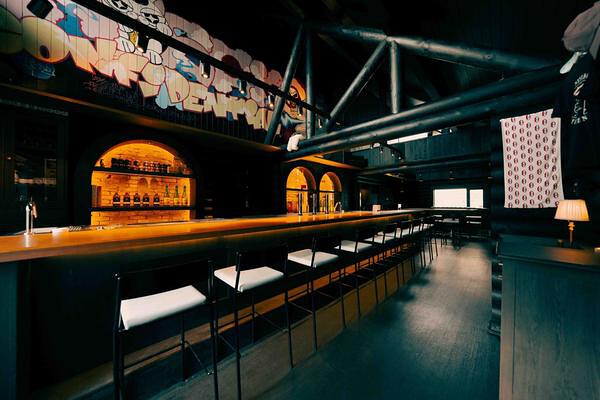 NISEKO CONFIDENTIAL レストラン・ダイニングバー, バーの内装・外観画像