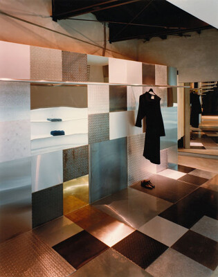 ユーズ(Y's) デザイナーズアパレルショップの内装・外観画像