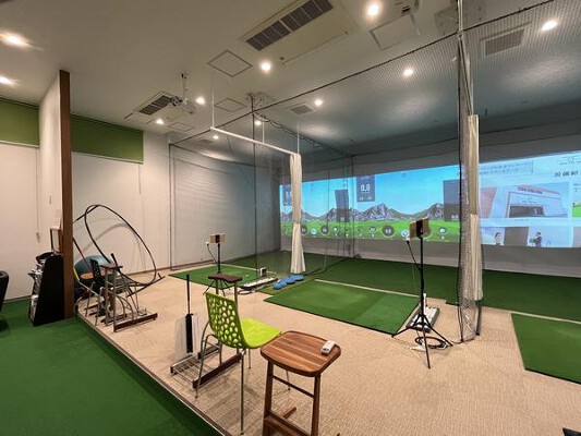 Basic One Golf インドアゴルフスクールの内装・外観画像