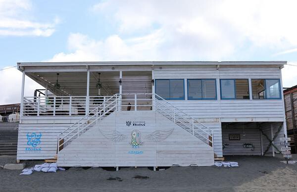 江ノ島　海の家　Roins Beach House