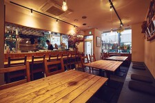 法人化の勢いに乗り即戦力を採用。正社員中心の強いチームを形成