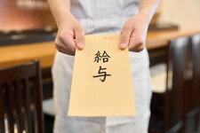 「昇給」「ボーナス」とは？飲食店で導入しやすい具体例と工夫ポイント