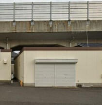 穴生の店舗物件