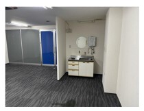 貿易センターの店舗物件