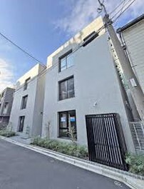 四谷三丁目の店舗物件