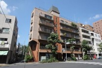 四谷三丁目の店舗物件