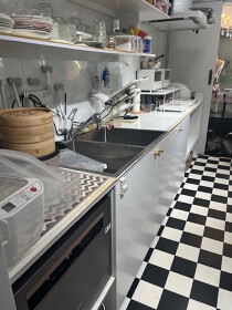横須賀中央の居抜き物件