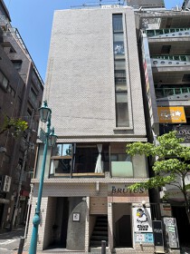 新宿三丁目の店舗物件