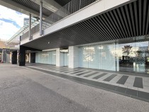 コスモスクエアの店舗物件