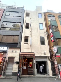 新宿三丁目の店舗物件