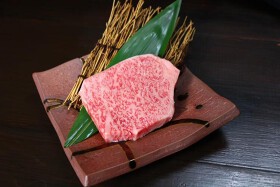 肉刺し 肉寿司 焼肉 一途 埼玉七里店