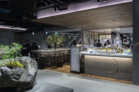 L’ECAILLER 8TH SEA OYSTER TAKANAWA