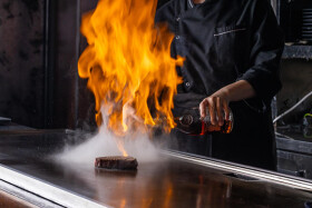 鉄板焼grow　上野店