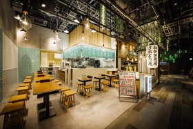 シハチ鮮魚店 4PLA店