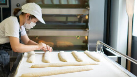 Lotus baguette パン工房