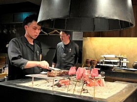 神楽坂  囲炉裏  肉よろず