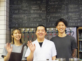麦酒宿まり花 大井町（12タップの樽生クラフトビールｘネオ酒場）