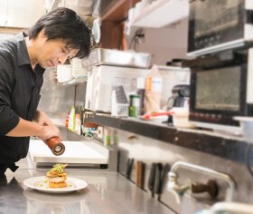 オムライス&洋食カフェ AMUSE CAFE+