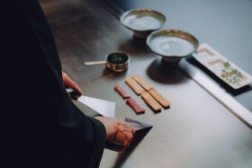 鉄板料理　花六