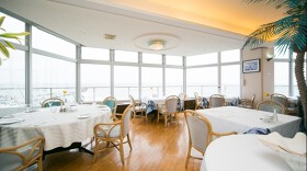 ベイサイドカフェ　レストラン　モア