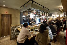 鉄板居酒屋　呑輝