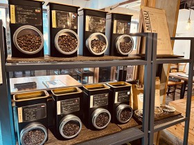 代官山ジャンプコーヒー Roastery Cafe