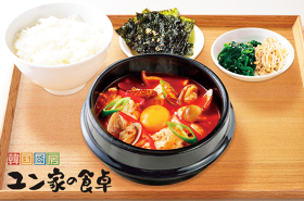 韓国厨房 ユン家の食卓