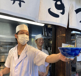 きつねや