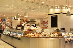 DEAN & DELUCA 横浜