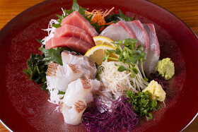 産直鮮魚と日本酒　門（もん）