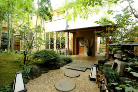 泉岳寺門前 紋屋