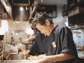 酒と餃子よつば