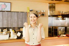 回転寿司 新竹 八尾店