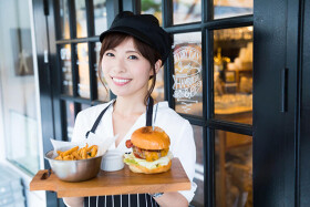 ライオンバーガリー
