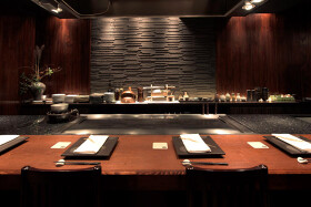 鉄板焼　いわ倉 