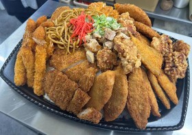 大阪ドカ盛りマンモス弁当　堺北花田店