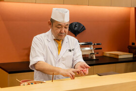 八重洲　鮨　海味　新店舗