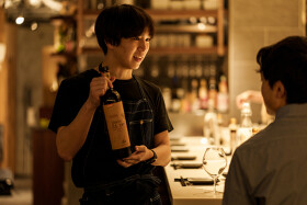 寿司とワイン　オモテサンドリア