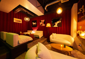 YOLO cafe & shisha 新宿歌舞伎町