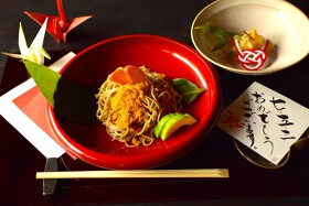 からすみ蕎麦　月と松