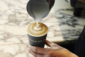 DEAN & DELUCA カフェ 新百合丘OPA