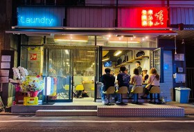 麦酒宿ランドリー藤沢（12タップの樽生クラフトビール×ネオ酒場）