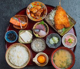 釜炊きごはん銀シャリ魚と肉時々お酒
