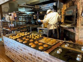 石窯パンの店 ゴッホ 本店