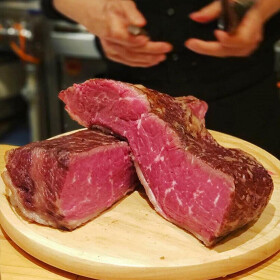 肉塊 UNO 虎ノ門店