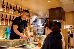 月島もんじゃ こぼれや 本店