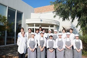 sweets shop FAVORI PLUS